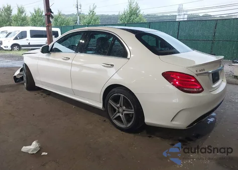 2016 Mercedes-Benz C 300 Sport 4Matic из США, поврежденный, VIN 55SWF4KB5GU107974